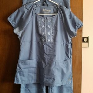 Grey's Anatomy by Barco women's medium scrub set